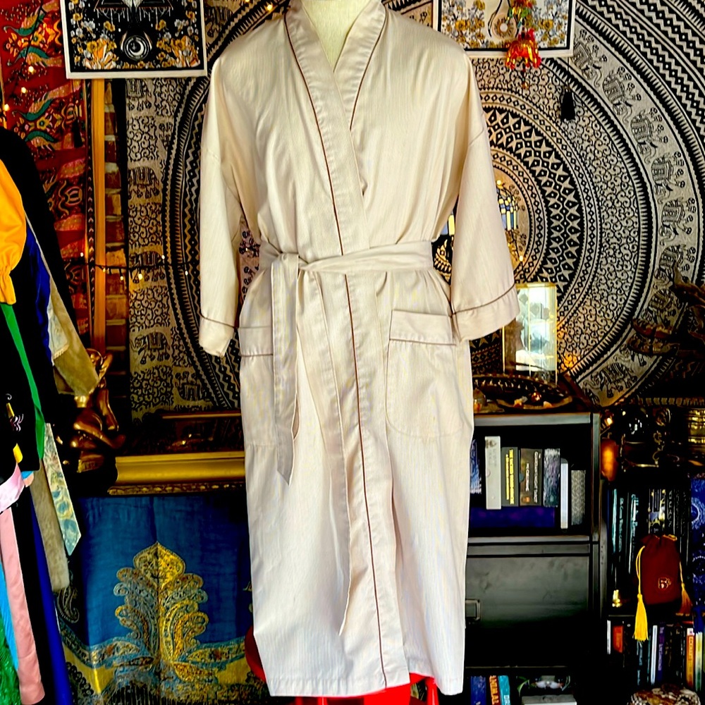 Vintage Men’s Robe by Diplomat Cream & Brown Pin Stripes Chest 56”